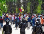 El paro cívico en el corregimiento El Centro de Barrancabermeja fue duramente reprimido por el Esmad - Foto: Gobernación de Santander