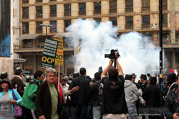 A pesar de la multiplicidad de voces y exigencias de los trabajadores, las marchas del 1 de mayo estuvieron marcadas por la brutalidad policial - Foto: Andrés Monroy Gómez