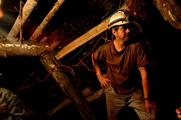 En Colombia, la minería tradicional a pequeña escala sigue practicándose en condiciones de gran peligro apra quienes desempeñan labores en los socavones - Foto: Max Steenkist