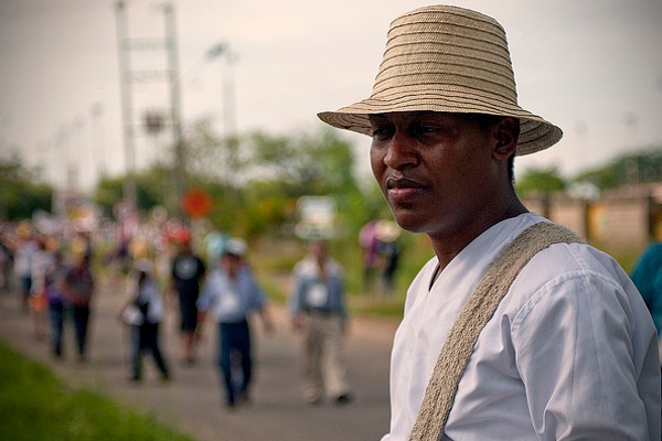 Las próximas negociaciones entre el Gobierno Nacional y las FARC surgen luego de un largo llamado por la paz de parte de las organizaciones y movimientos sociales - Foto: Agencia Prensa Rural