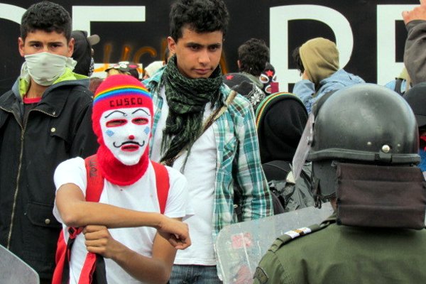 Con la iniciativa, el ministro de Defensa busca que se criminalice el uso de capuchas o cualquier medio que impida la ideantificación de las personas - Foto: Andrés Monroy Gómez