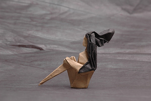 "Mujer" - Foto y origami: Ivan Svatko.