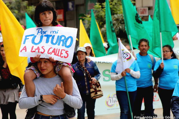 "Por mi futuro, ¡a las calles!". Foto: Andrés Monroy Gómez.
