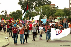 Al menos 2.500 personas participaron en la conmemoración del 1 de mayo en el sur de Bogotá. Foto: Yovana Vargas.