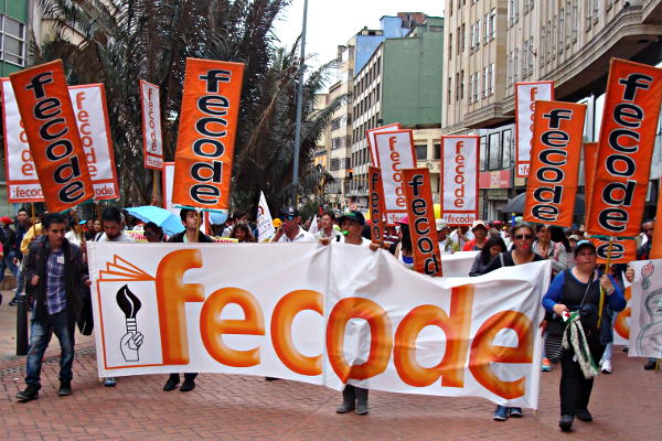 El paro del magisterio, liderado por Fecode, completa más de un mes exigiendo recursos para la educación de más de 8 millones de niños. Foto: Camila Ramirez.