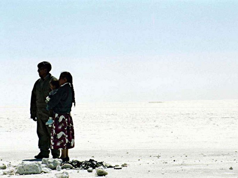 Indígenas del salar de Uyuni (Bolivia). Foto: Yan Boechat.