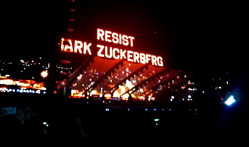 "Resistirse a Mark Zuckerberg [propietario de Facebook]". Foto: Marcela Zuluaga Contreras.