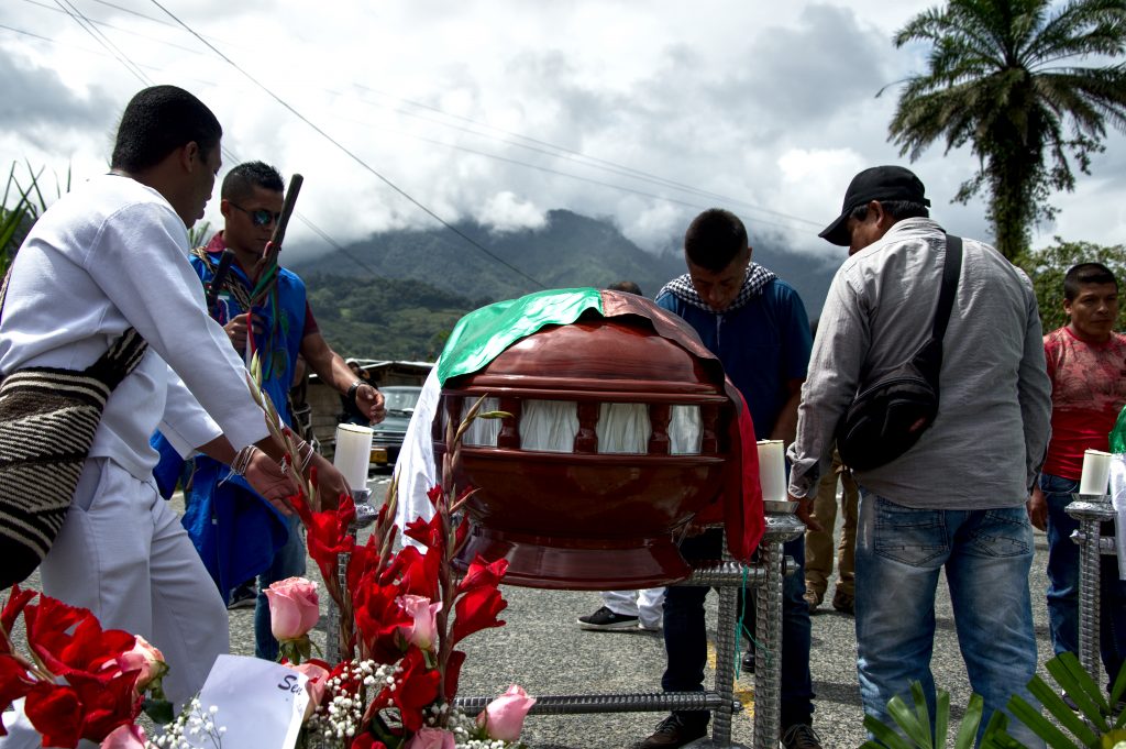 El asesinato de líderes llena de luto, pero no intimida al pueblo awá. Foto: Andrés Gómez.