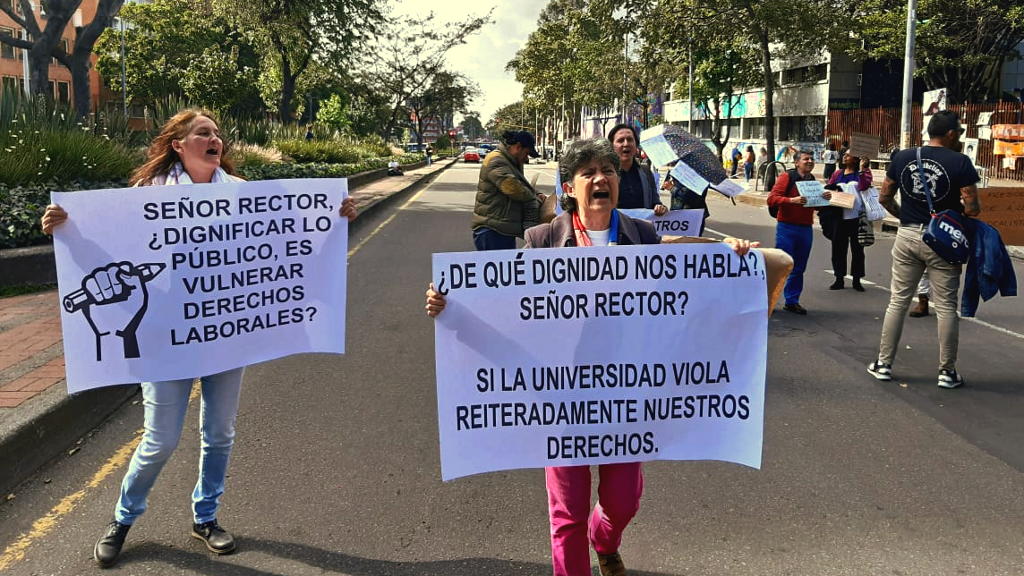 Protesta de profesores de la Universidad Pedagógica Nacional. Foto: Yennifer Villa.