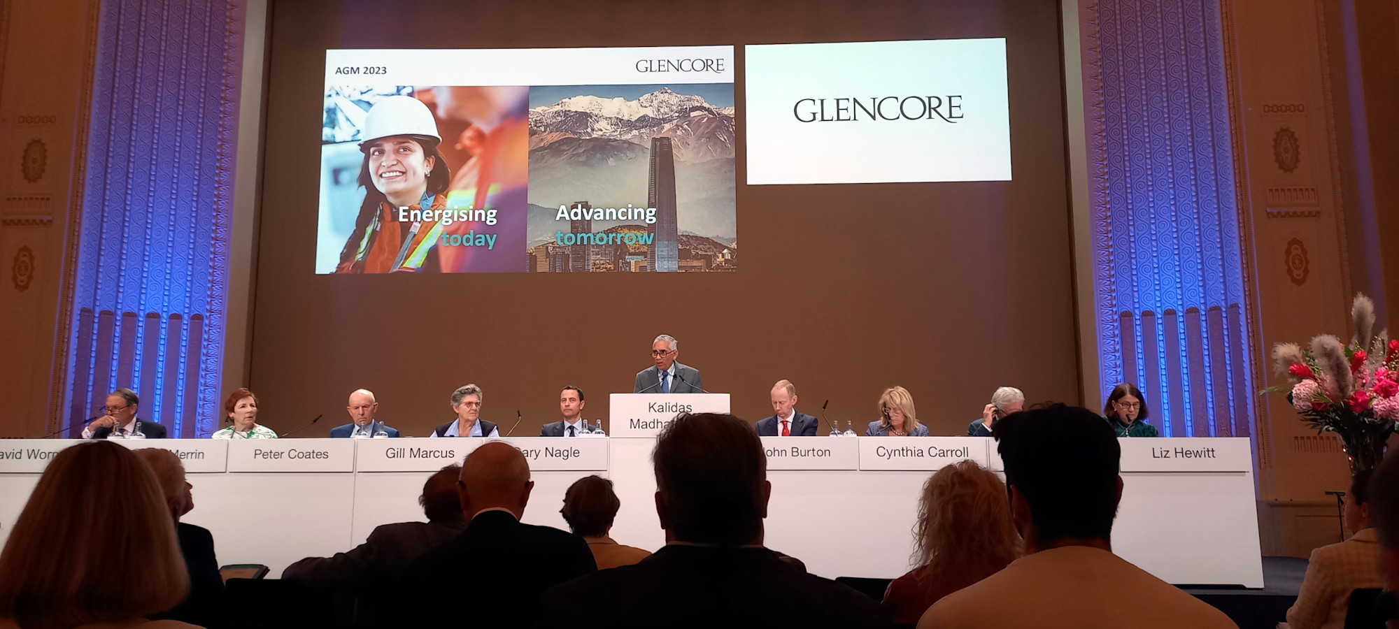 Glencore's board of directors, led by non-executive chairman Kalidas Madhavpeddi (center), addressed the report after introducing CEO Gary Nagle (pictured on his left); Cynthia Carroll (right); Liz Hewitt (right), Martin Gilbert, and David Wormsley, independent non-executive directors; Gill Marcus, senior independent director; Peter Coates, non-executive director; and Patrice Merrin, non-executive director. Photo: Andrés Gómez