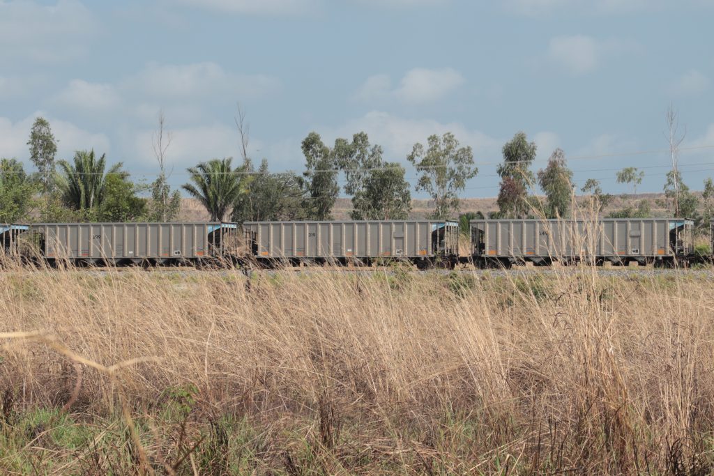 Unos de los 120 vagones del tren de carbón, transportan diariamente más de 110 mil toneladas de carbón desde la mina del Cerrejón hasta puerto Bolívar.