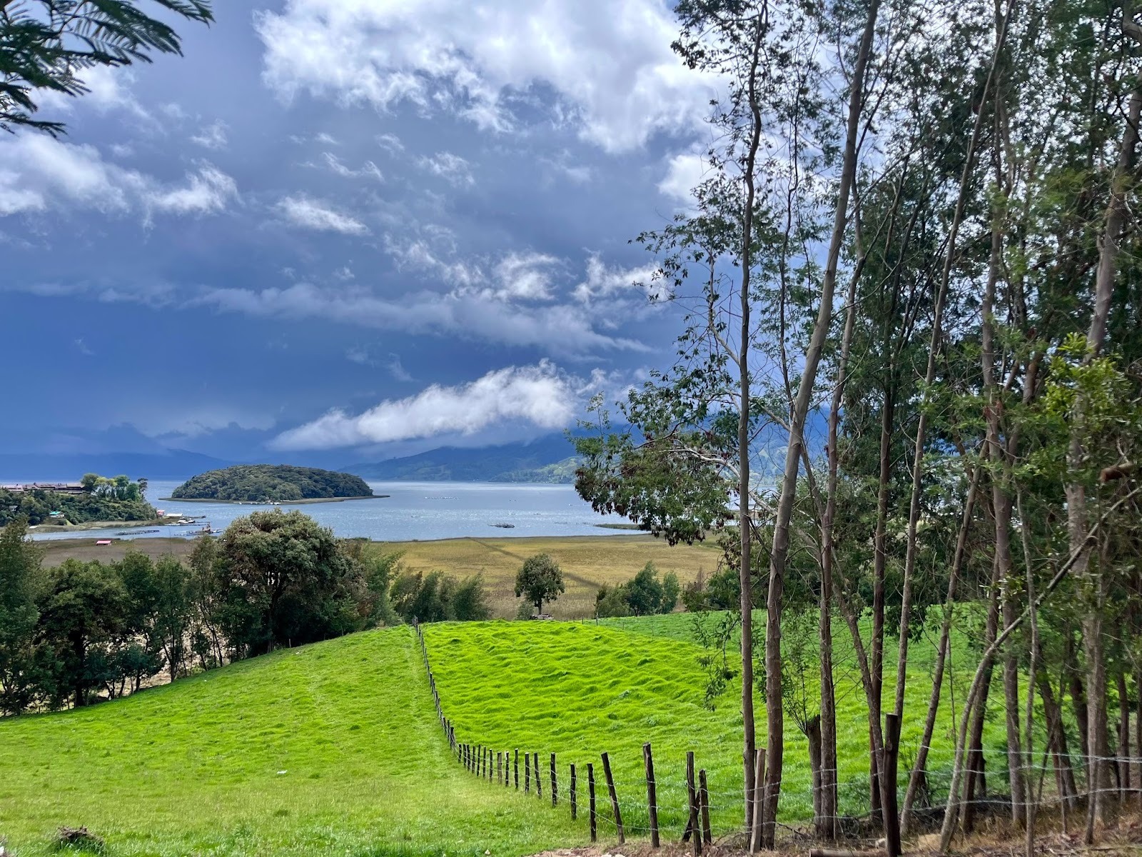Paisaje Corregimiento de El Encano - Laguna de La Cocha. Foto: Andrés E. Mora-Rivera