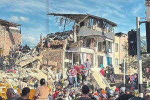 Mientras De la Espriella lava cara al sionismo, el pueblo colombiano salva vidas